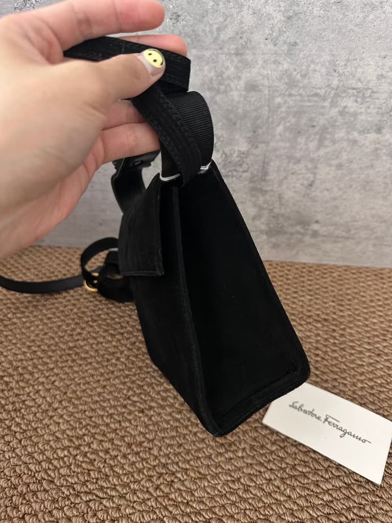 中古包 Ferragamo菲拉格慕 蝴蝶結禮物盒子手袋