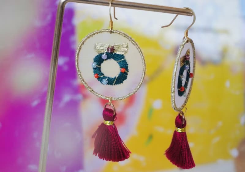 聖誕主題 純手工雙面刺繡 聖誕花環耳環 耳夾