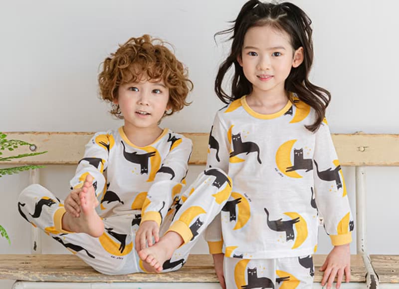 月光下的黑貓-輕透空氣衣長袖韓國童裝-K22209