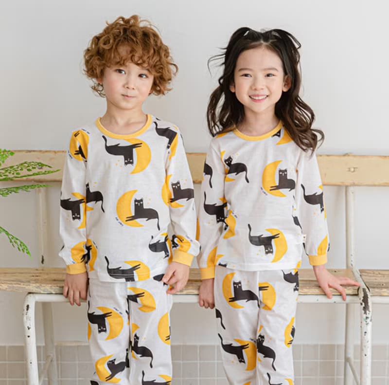 月光下的黑貓-輕透空氣衣長袖韓國童裝-K22209