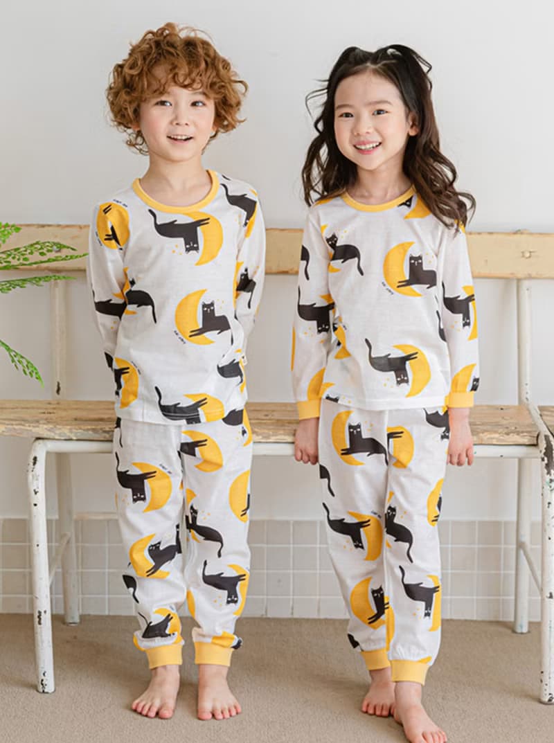 月光下的黑貓-輕透空氣衣長袖韓國童裝-K22209