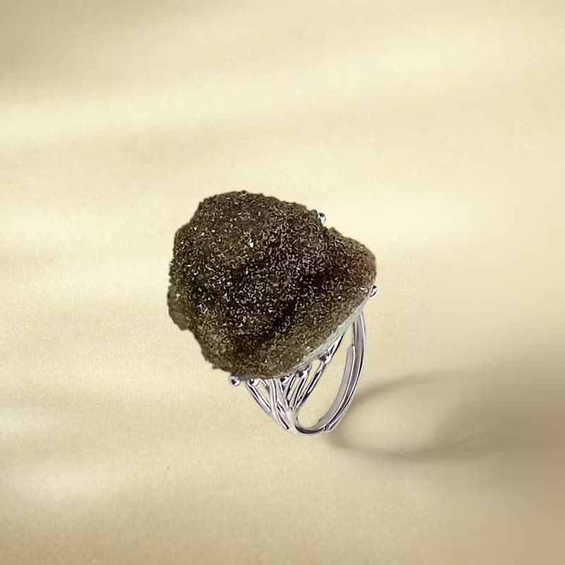 橄欖綠瑪瑙活口戒指 隨形原石標本 異象元寶星光手工指環 S925銀