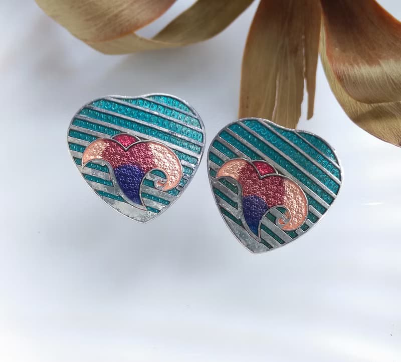 【西洋古董飾品 】景泰藍 湖水藍 愛心條紋 百合花卉 針式耳環