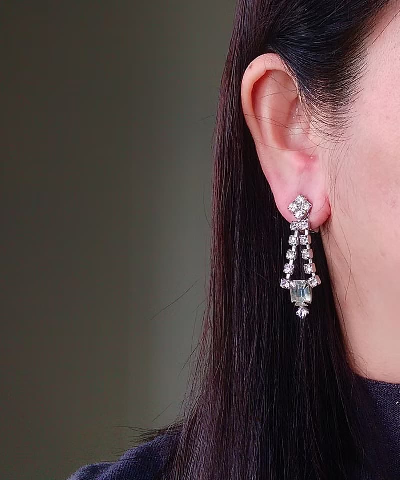 vintage jewelry 華麗俏佳人垂墜萊茵鑽 夾式耳環
