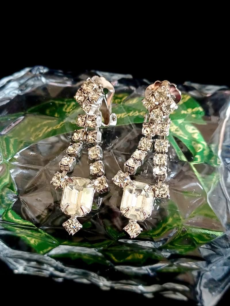 vintage jewelry 華麗俏佳人垂墜萊茵鑽 夾式耳環