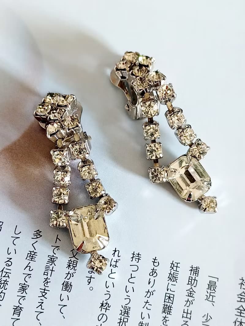 vintage jewelry 華麗俏佳人垂墜萊茵鑽 夾式耳環
