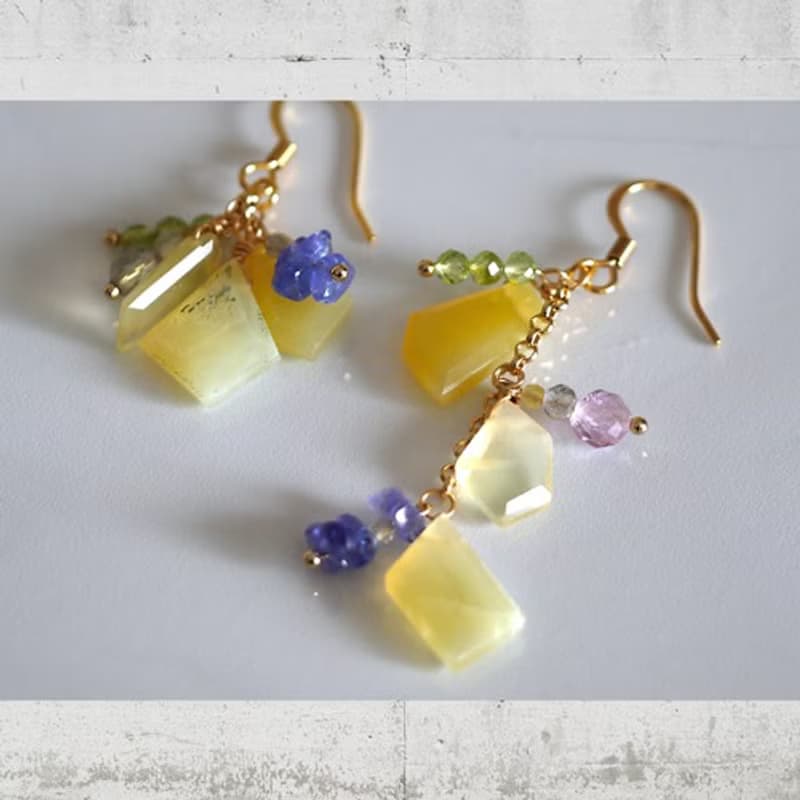 イエローオパールのスライスレモン風イヤアクセサリー