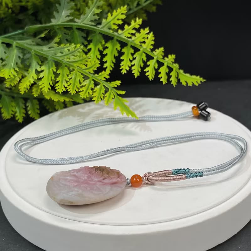 高品質鹽源瑪瑙吊墜項錬粉紫綠啞光手雕魚戲荷花富貴吉祥連年有余