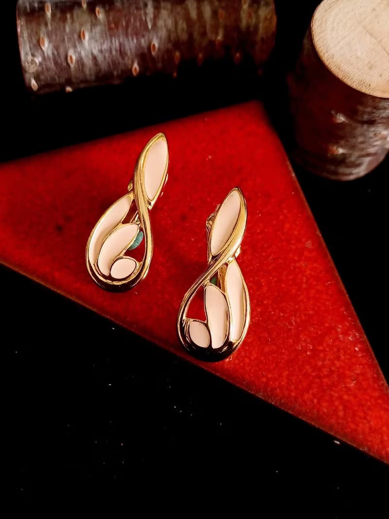 vintage jewelry Trifari 粉色琺瑯美型 夾式耳環