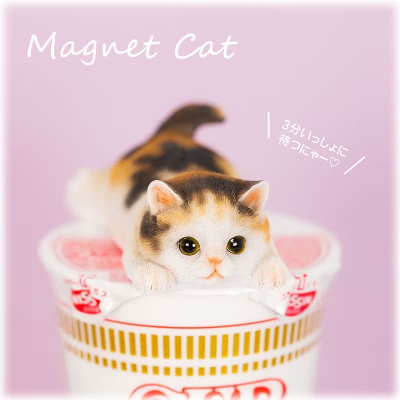 デバリエ ca216m【正規品】猫の置物 三毛猫 カップラーメン マグネット レジン製 ギフト かわいい 誕生日プレゼント