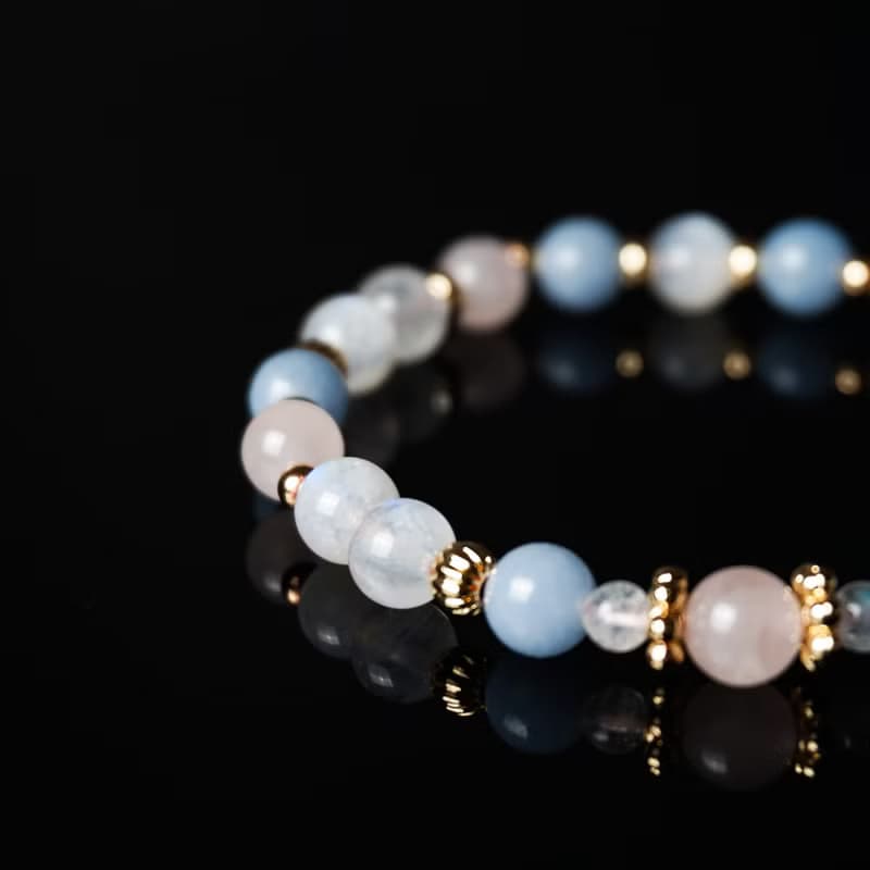 天使的祝福 // 月光石粉水晶天使石 手鍊 // 人緣 桃花 溝通 療癒