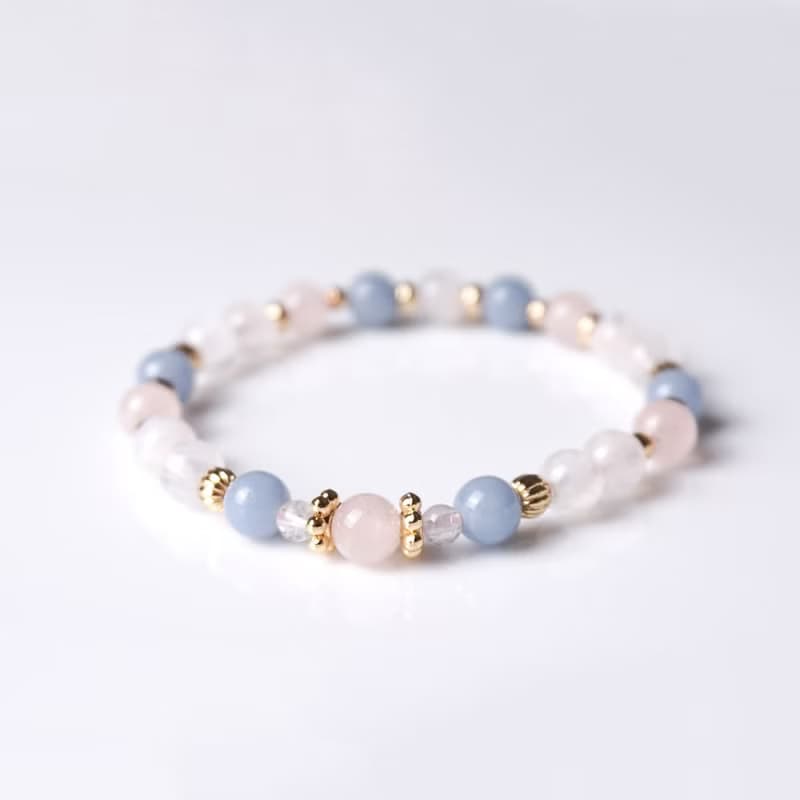 天使的祝福 // 月光石粉水晶天使石 手鍊 // 人緣 桃花 溝通 療癒