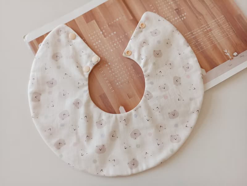 【11/14後出貨】彌月禮物 轉轉C兜  圍兜  口水巾 嬰兒圍兜 防水