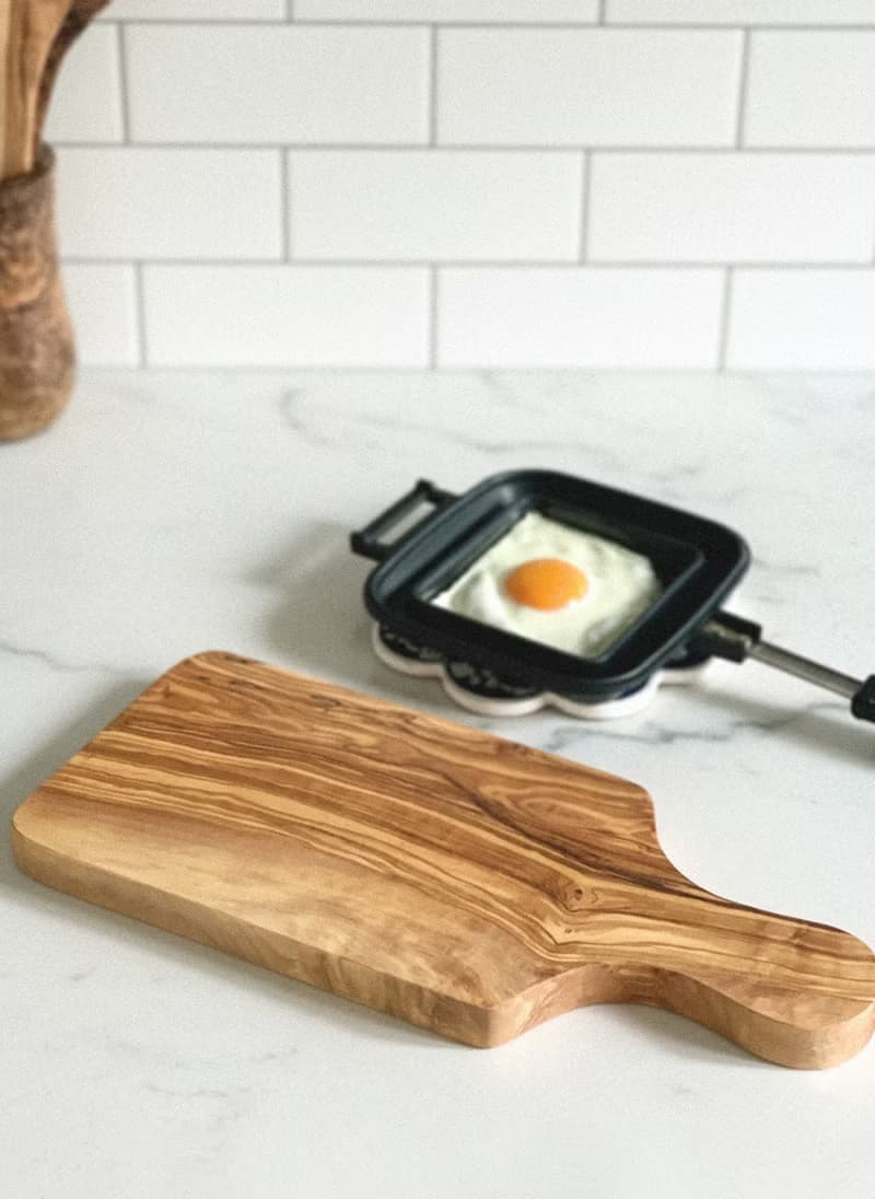 橄欖木長柄手工砧板・原木早餐盤・自然木紋餐具