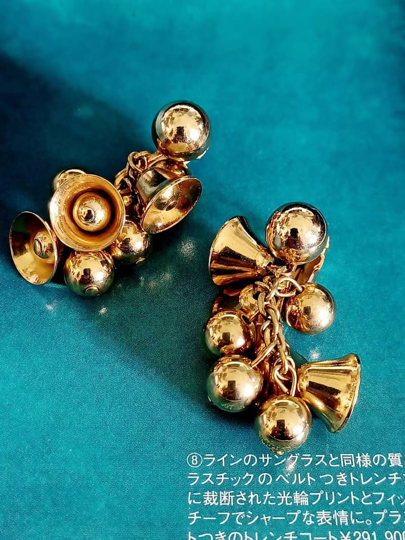vintage jewelry  華麗金色鈴鐺  夾式耳環