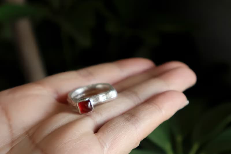 原創手工925銀自然肌理石榴石孤品幾何純銀戒指