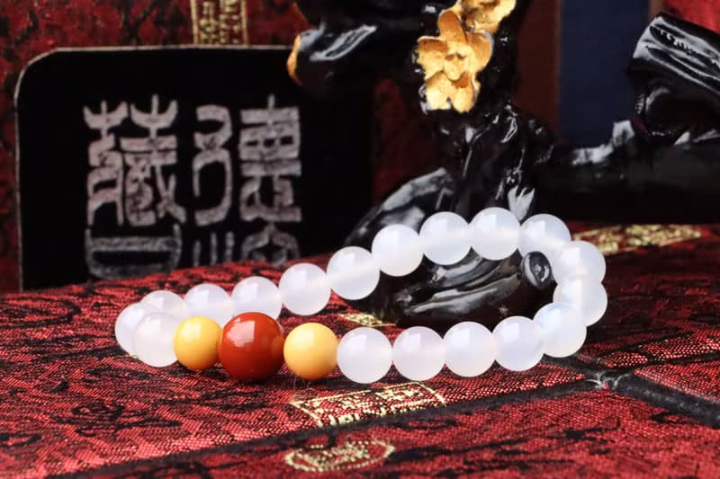 原礦白瑪瑙手珠 8mm 藍晶石隔珠 節日祝賀禮物 白玉髓手鍊 設計