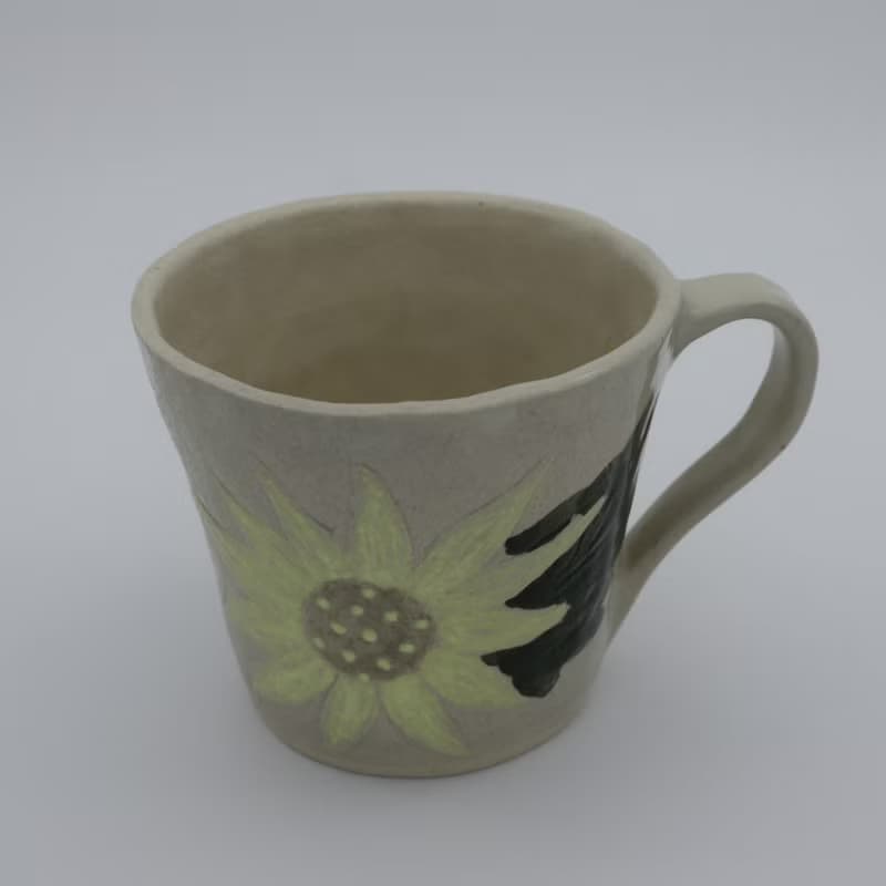 日本製　ひまわり　マグカップ　ベージュ　ハンドメイド　陶器