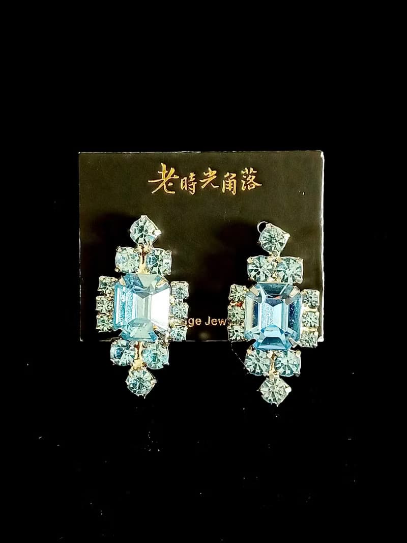 vintage jewelry  高雅氣質款淡藍萊茵 夾式耳環