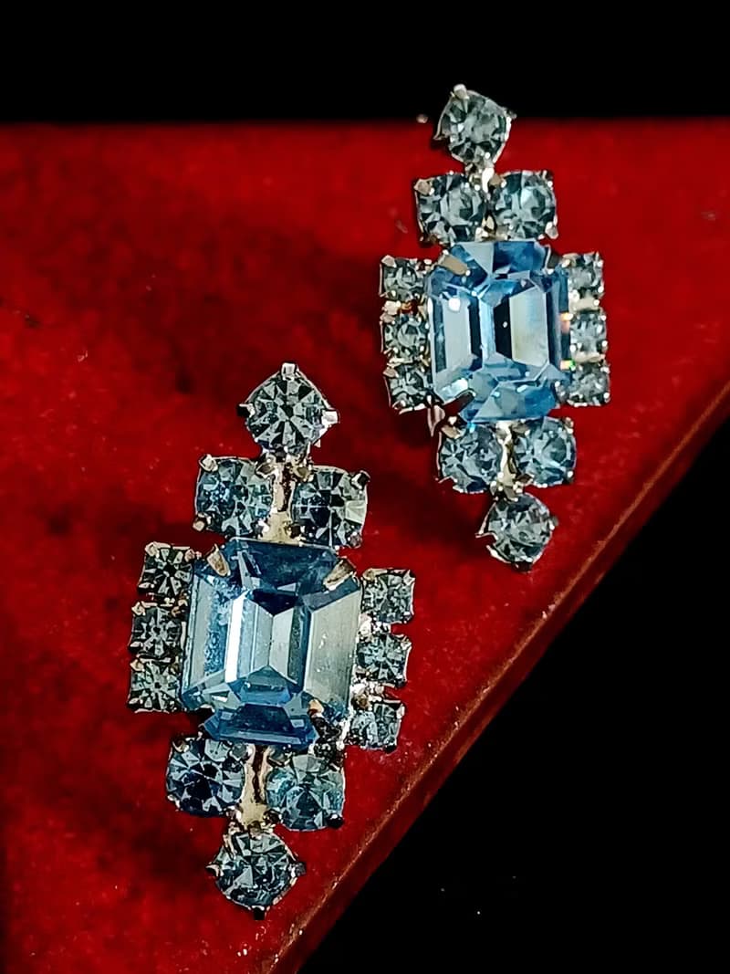 vintage jewelry  高雅氣質款淡藍萊茵 夾式耳環