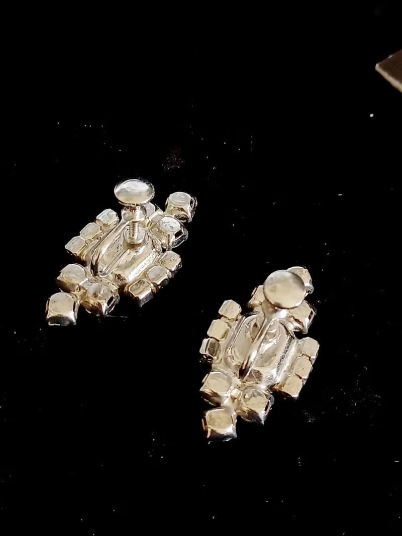vintage jewelry  高雅氣質款淡藍萊茵 夾式耳環