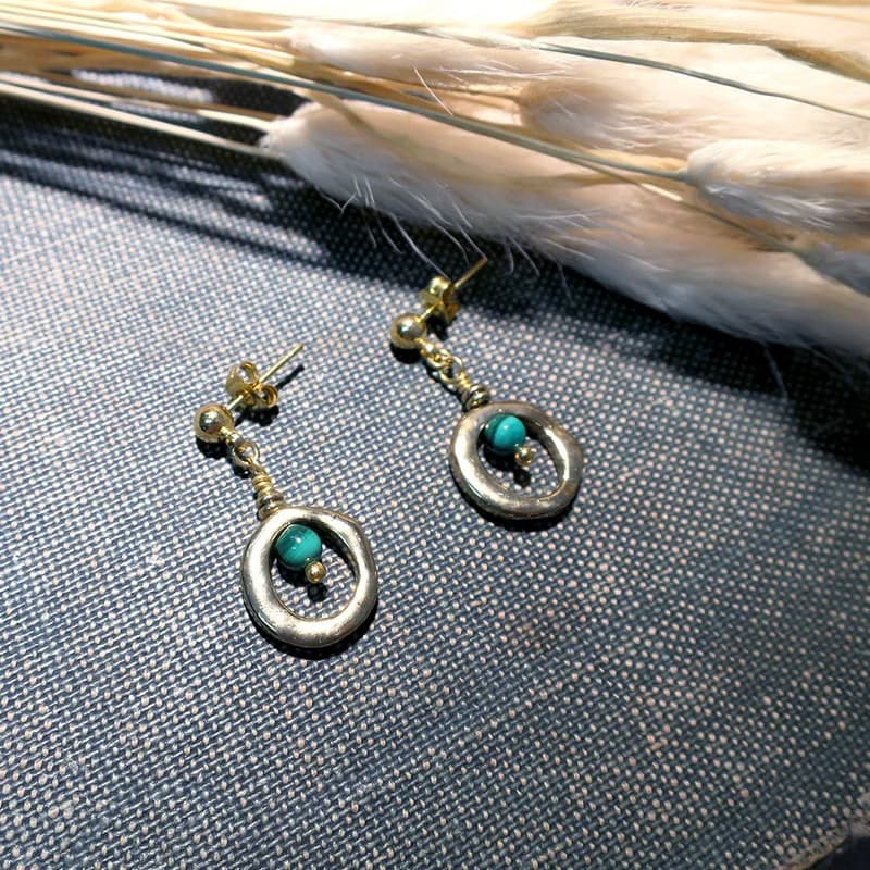VIIART。小圈圈-孔雀綠。復古金孔雀石耳環-可改夾式
