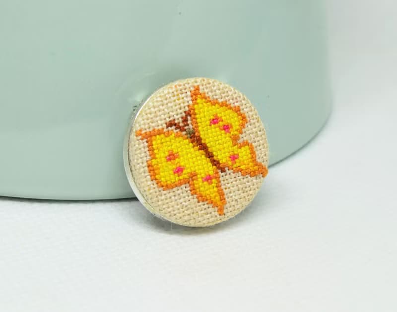 黃色蝴蝶刺繡胸針精緻自然首飾女用翅膀別針