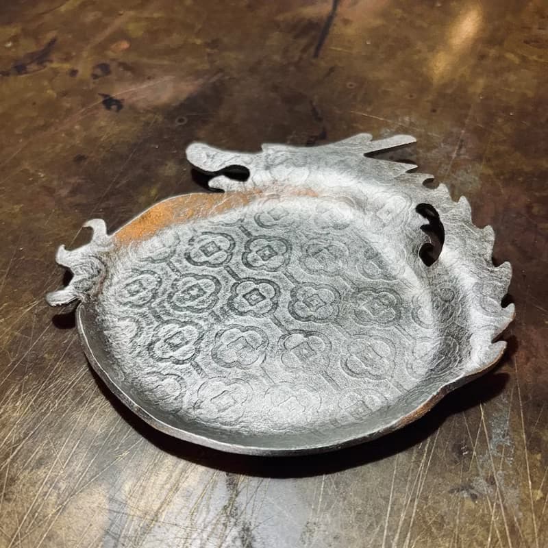 圓龍納幅/龍型純錫小碟,蟠龍如月光般的皎潔,純錫小碟12生肖系列