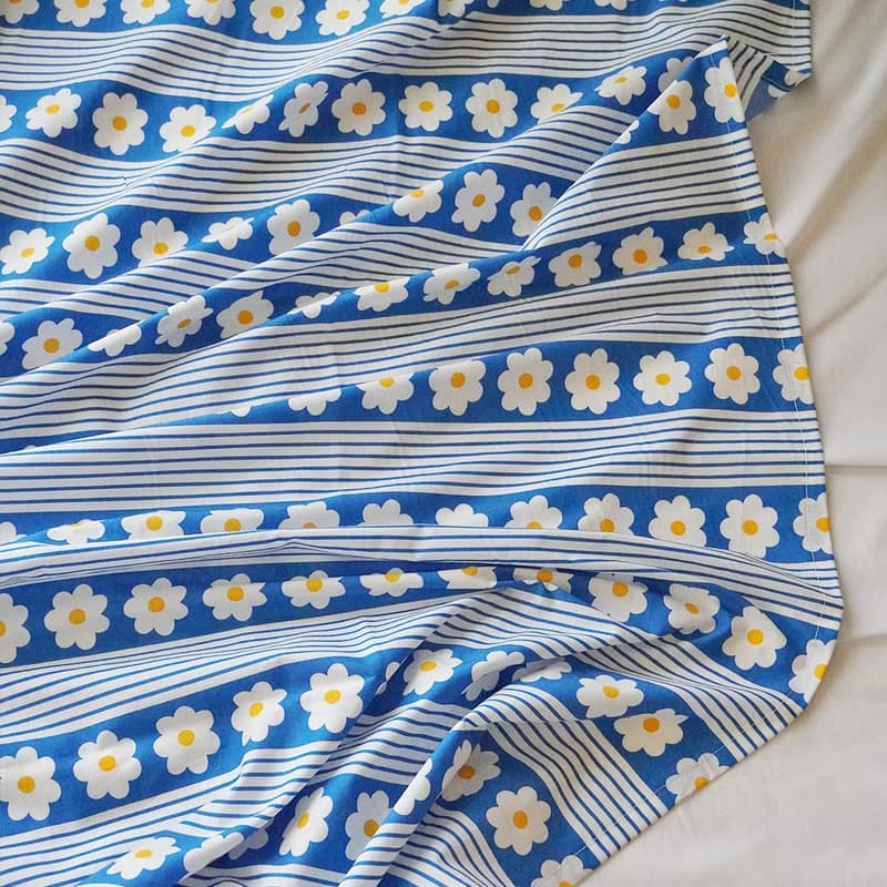 Daisy summer blanket | pillowcase (blue)