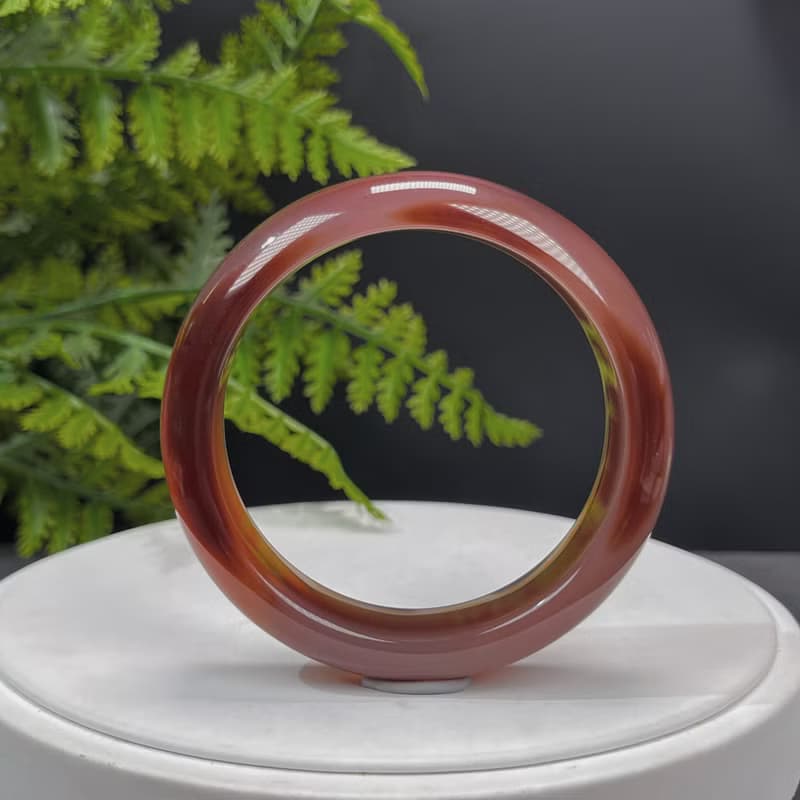 優質 馬達加斯加漸變紅瑪瑙手鐲 58MM 冰潤千層海浪紋 熱情喜慶