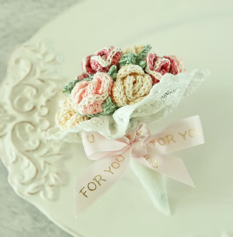 12朵玫瑰花束禮盒 永久保留人手編織 求婚訂情結婚禮物 新娘花球