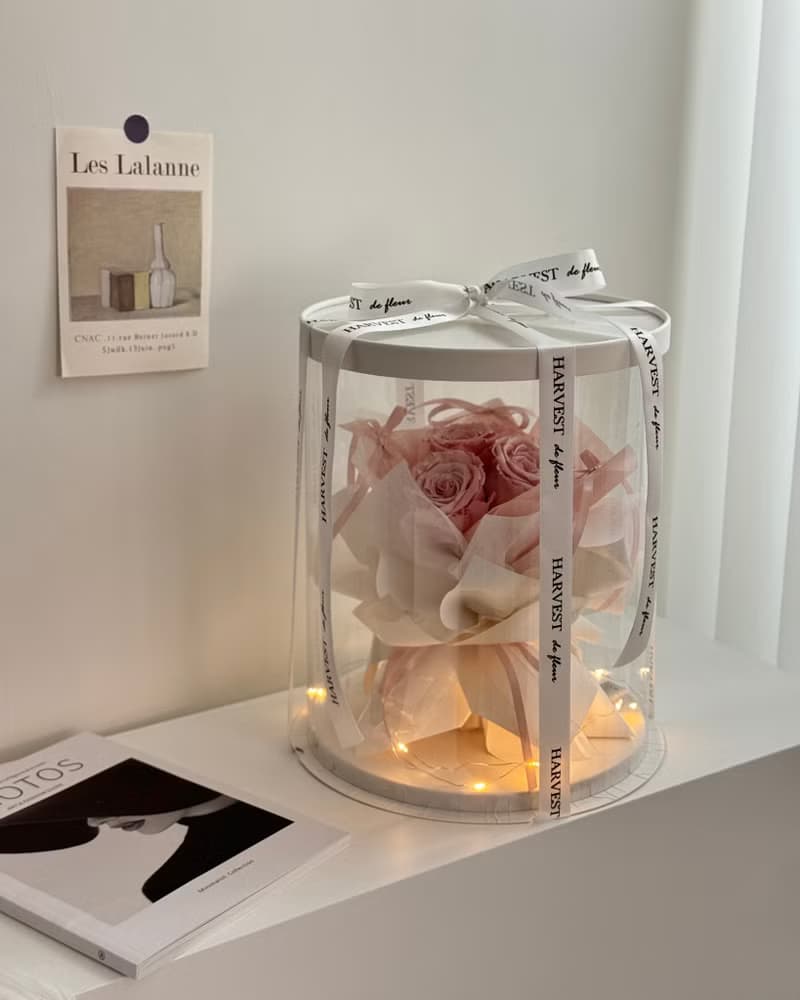 永生玫瑰花桶 抱抱桶花束 附燈串 情人節花束 告白花束 生日花束