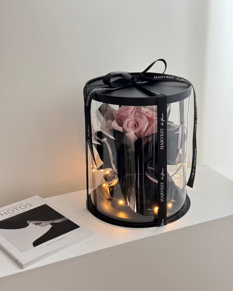 永生玫瑰花桶 抱抱桶花束 附燈串 情人節花束 告白花束 生日花束