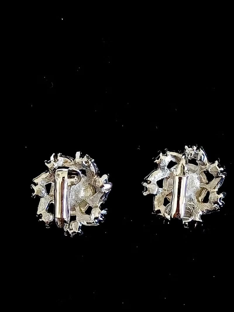 vintage jewelry  氣質珍珠萊茵花卉 夾式耳環
