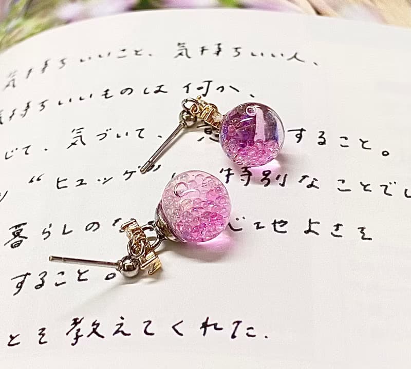 粉紅 蝴蝶結 玻璃球 針式 | 夾式耳環【黎明的玫瑰色彩】