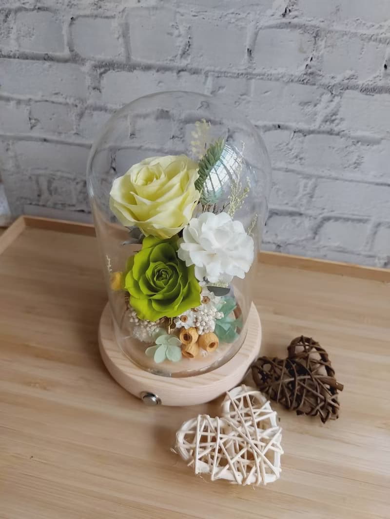 永生花玻璃罩.花盅小夜燈 祝賀花禮 生日.情人節.母親節.畢業