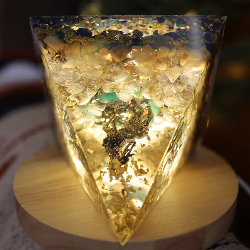 【特別訂製】極大12cm聖鹿傳說奧剛金字塔-水晶療癒開運招財金箔