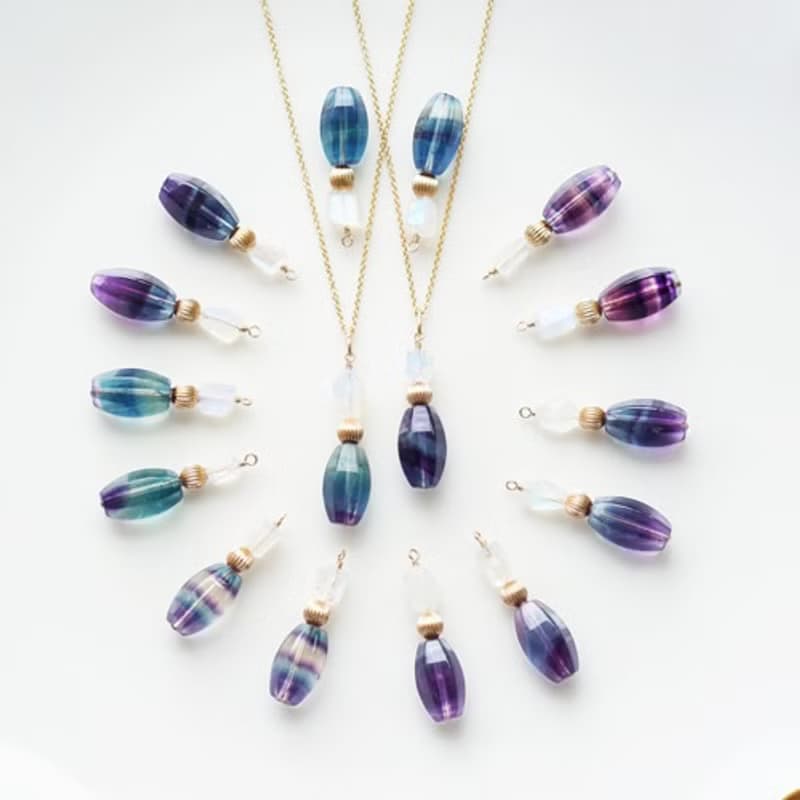 ストライプフローライトによる香水瓶風の50cmネックレス　Perfume bottle