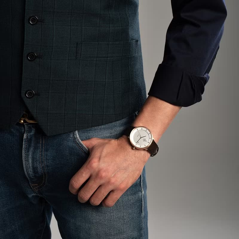 工藝匠心 環保之芯ERICA LIBERT太陽能鳳梨皮帶腕錶-套組復古棕