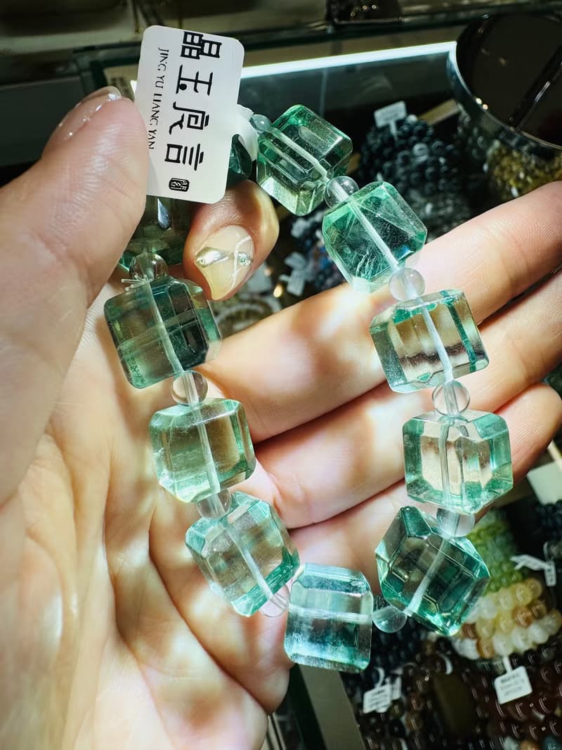 薄荷綠糖塊玻璃透螢石12.5mm62.7g水晶平衡身心靈舒緩壓力暖宮