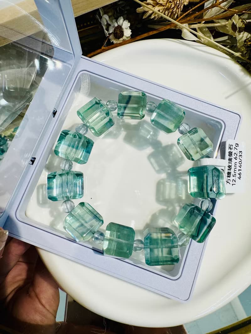 薄荷綠糖塊玻璃透螢石12.5mm62.7g水晶平衡身心靈舒緩壓力暖宮