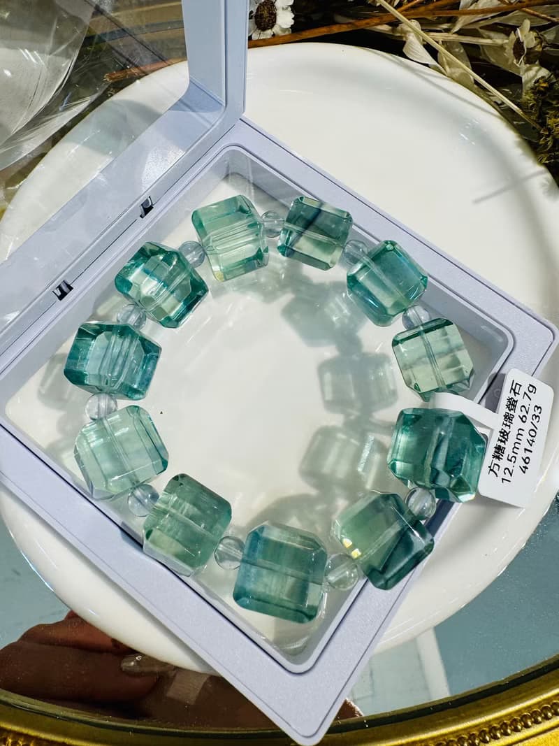 薄荷綠糖塊玻璃透螢石12.5mm62.7g水晶平衡身心靈舒緩壓力暖宮