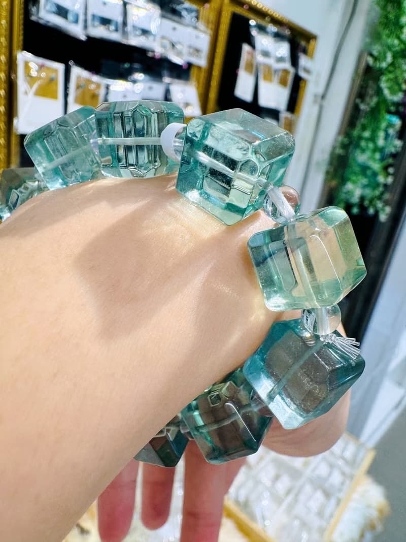 薄荷綠糖塊玻璃透螢石12.5mm62.7g水晶平衡身心靈舒緩壓力暖宮