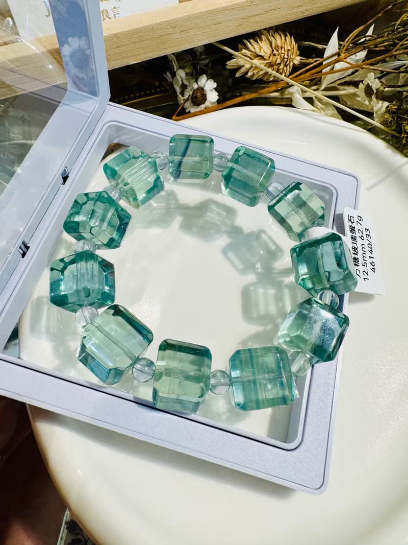 薄荷綠糖塊玻璃透螢石12.5mm62.7g水晶平衡身心靈舒緩壓力暖宮