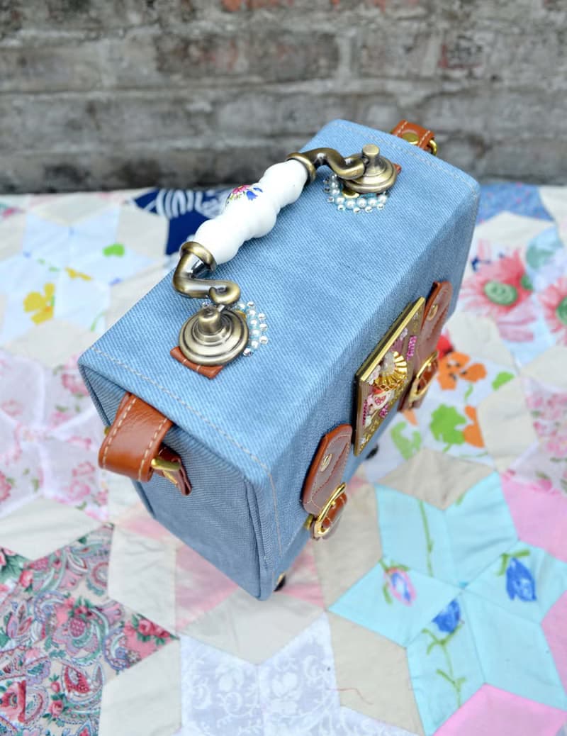兔子牛仔布綴水晶石方型盒子手袋 復古抽屜把手 全手工做木質腳