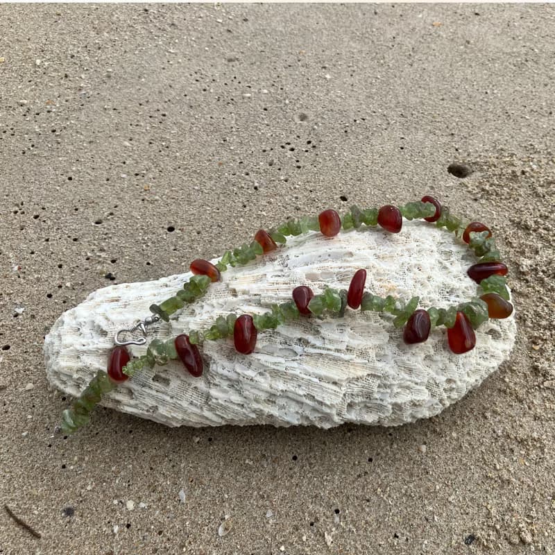 Peridot and Agate  minimalist healing gemstone Necklace 給媽媽的幸運石項鍊