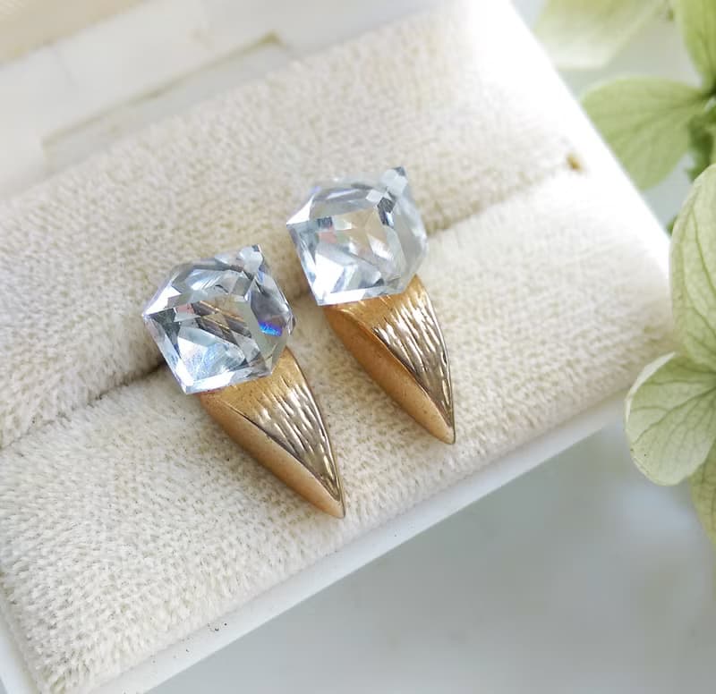 Vintage Jewelry 西洋古董飾品 復古 小巧都會 小方鑽 針式耳環