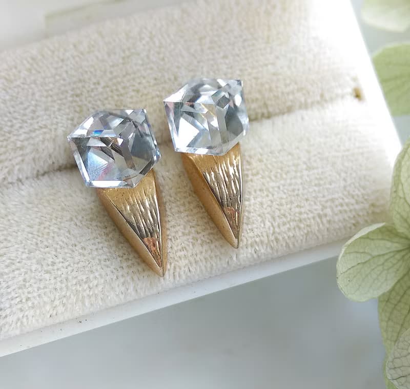 Vintage Jewelry 西洋古董飾品 復古 小巧都會 小方鑽 針式耳環