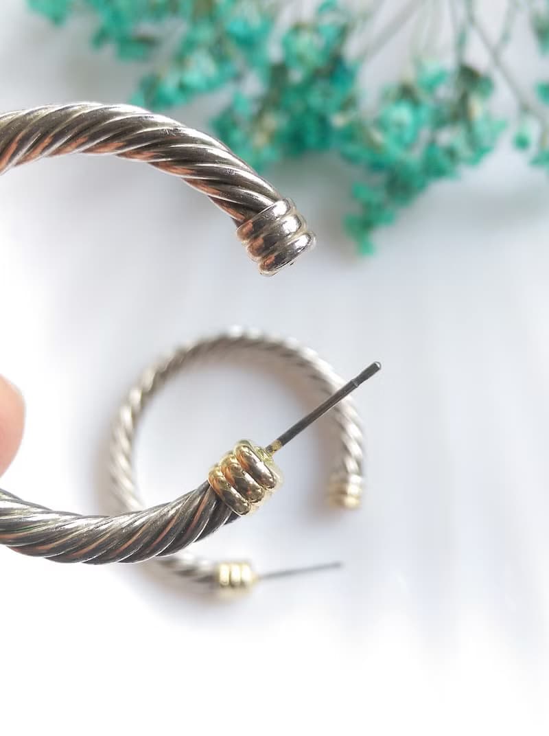 Vintage Jewelry 西洋古董飾品 銀色調 簡約 扭旋C圈 針式耳環