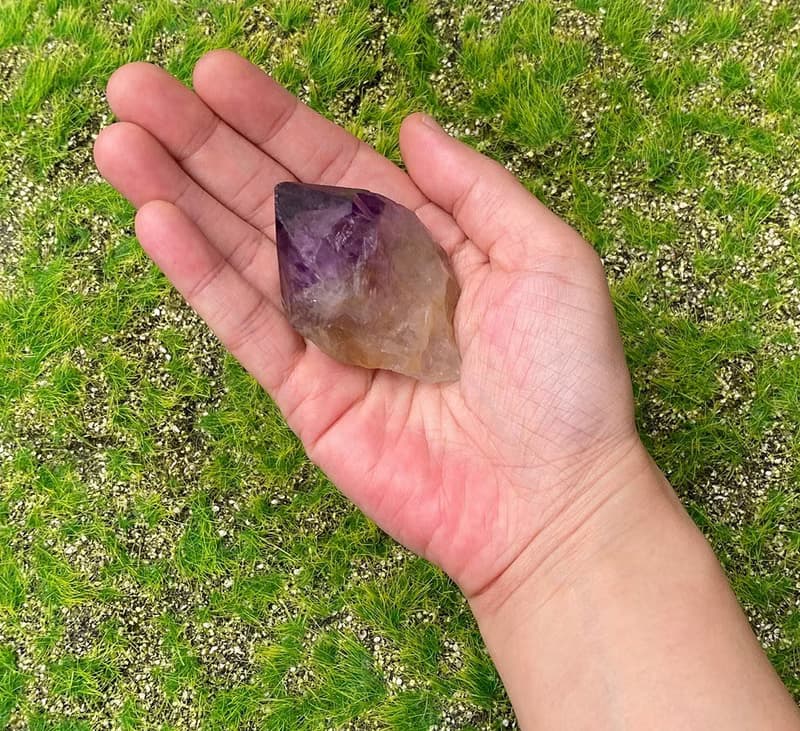 能量礦石-天然彩虹紫晶骨幹 冥想 療癒 避邪化煞 吸收負能量
